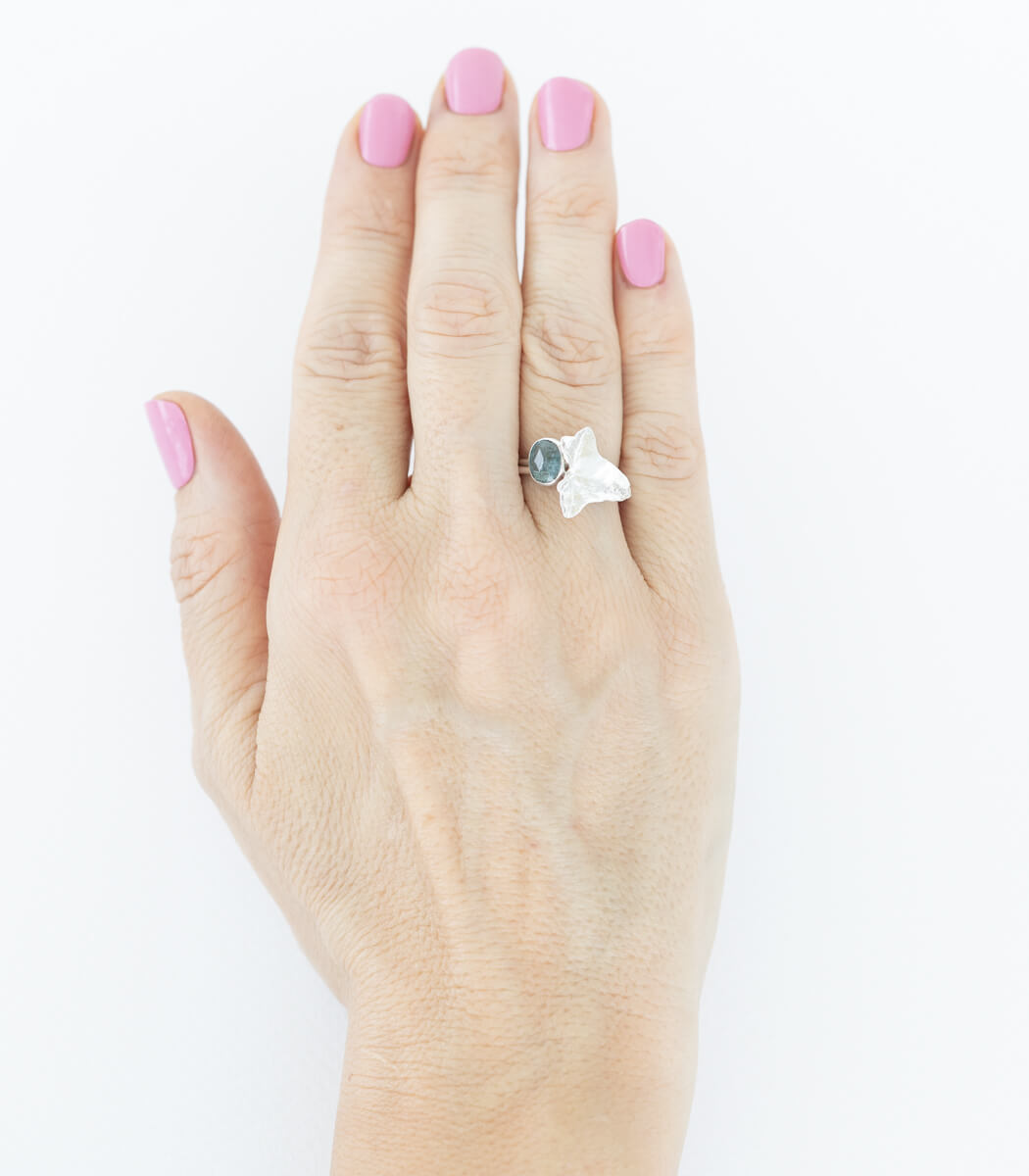 Silber Ring Efeublatt Gr. 57 – Nahaufnahme Blattstruktur, Naturschmuck aus Recyclingsilber goodrun