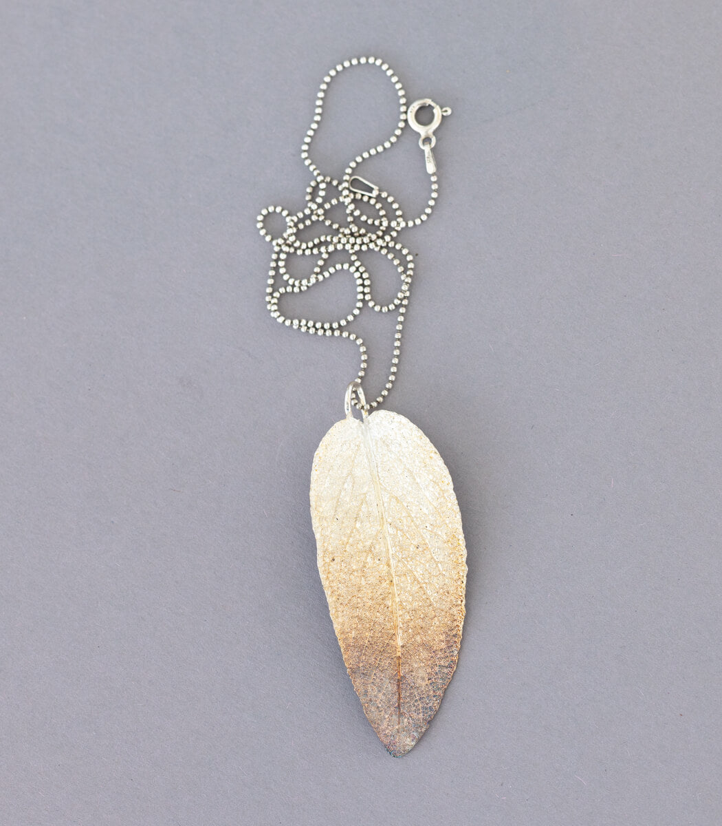 Salbeiblatt Anhänger Silber, Gesamtansicht, handgefertigter Naturschmuck – goodrun