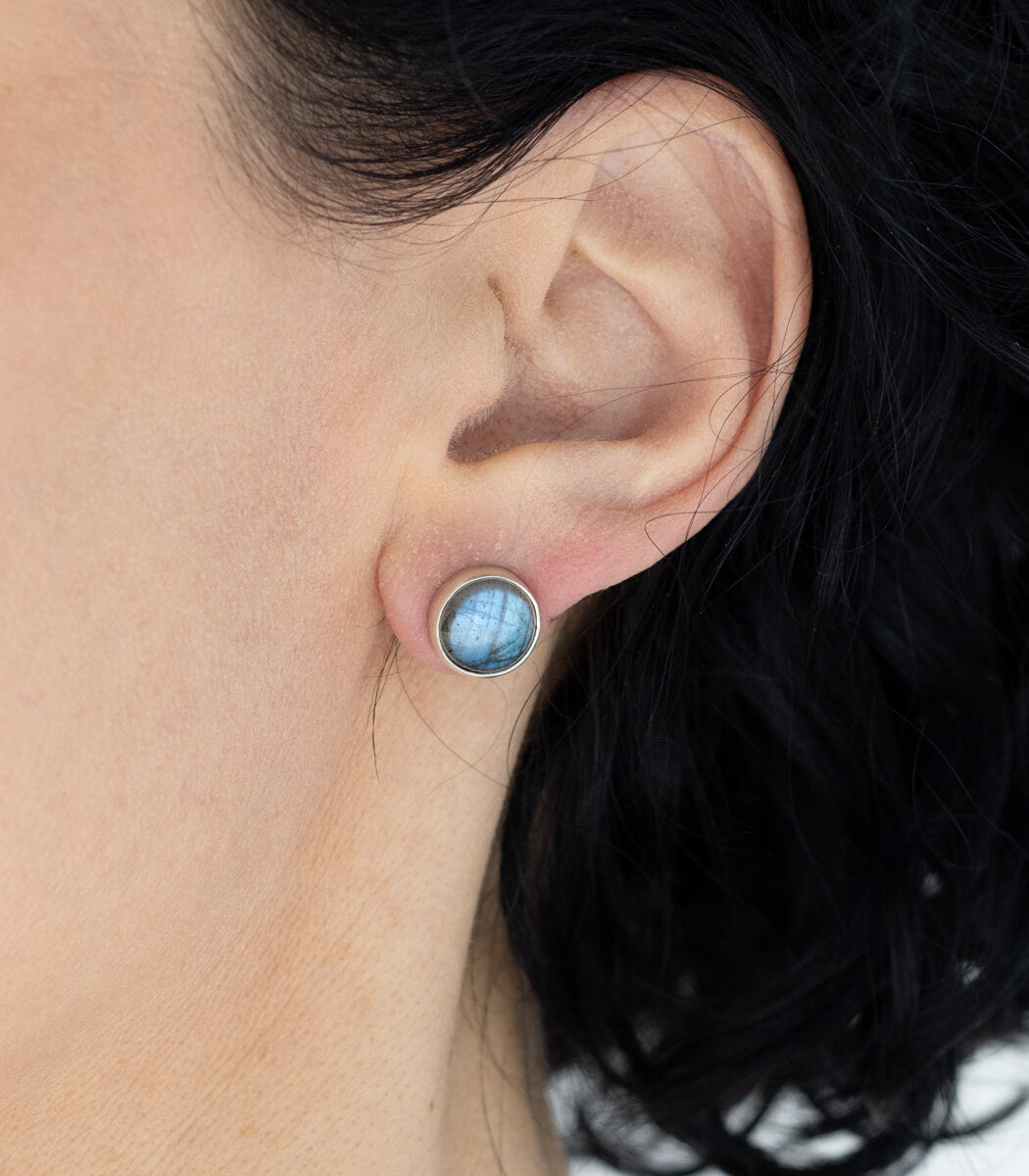 Salbeiblatt Ohrhänger Labradorit Silber, Gesamtansicht, handgefertigter Naturschmuck – goodrun