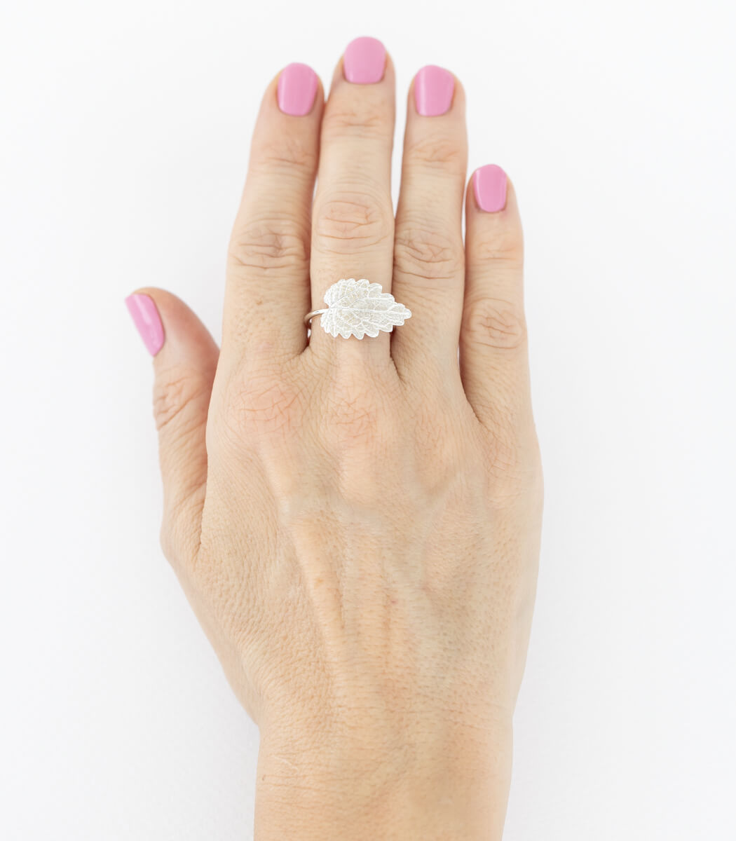 Leaf ring made from a real leaf – crafted to your choice
