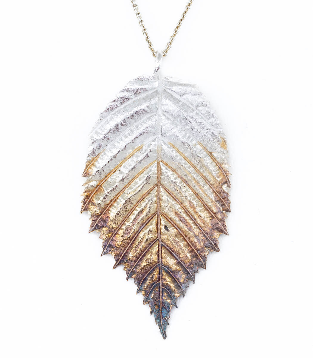 Silber Anhänger Hainbuche – handgefertigter Naturschmuck aus echtem Hainbuchenblatt, Recyclingsilber goodrun