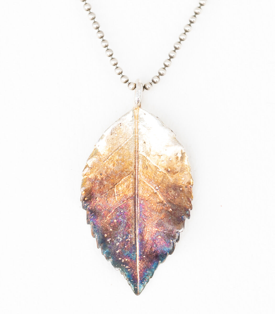 Silber Anhänger Rosenblatt – handgefertigter Naturschmuck aus echtem Rosenblatt, Recyclingsilber goodrun