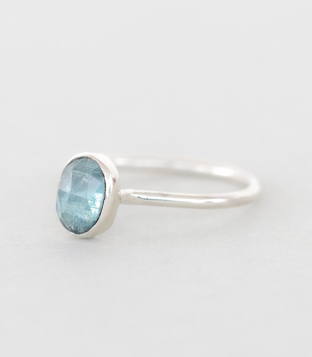 Silber Ring Kyanit blau Gr. 51 – Gesamtansicht Vorderseite, fairer Schmuck goodrun