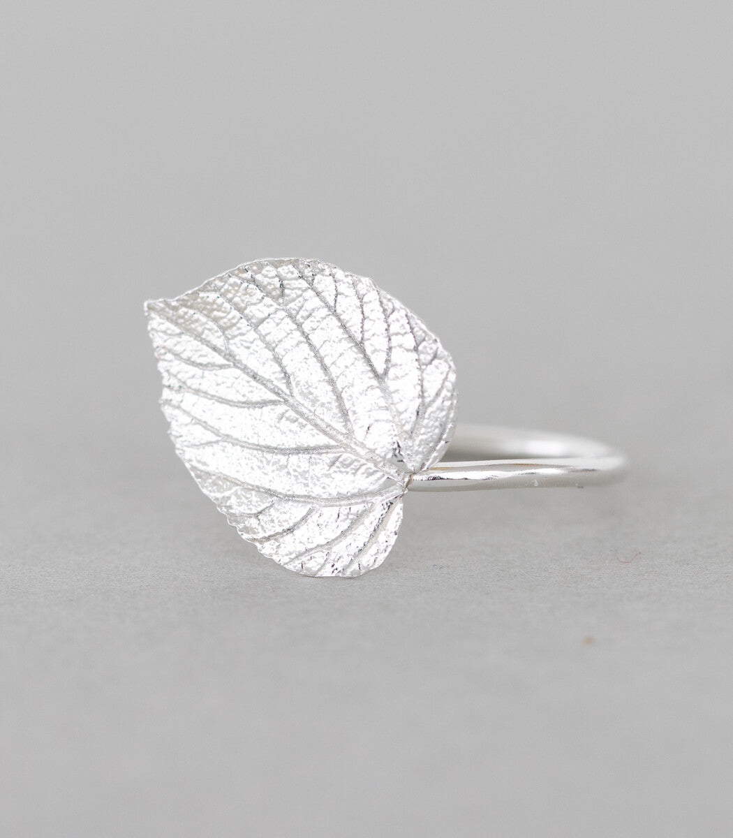 Silber Ring Lindenblatt Gr. 56 – Profilansicht, Naturschmuck goodrun