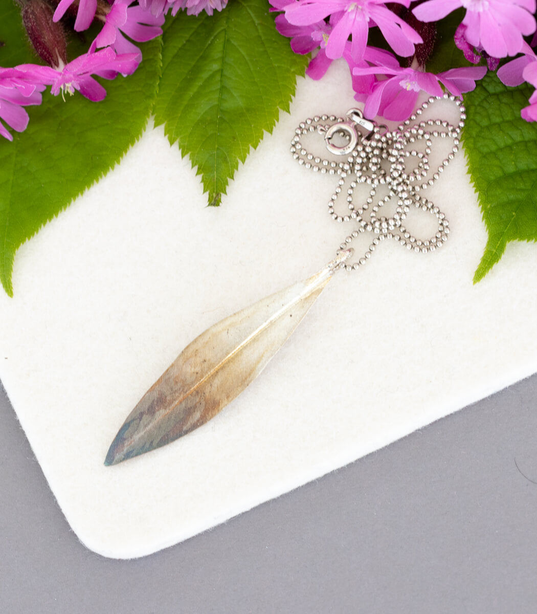 Weidenblatt Anhänger Silber, weitere Ansicht, handgefertigter Schmuck – goodrun