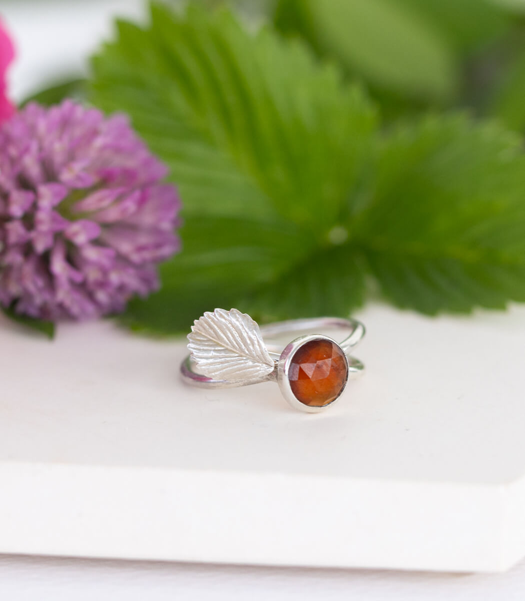 Silber Ring Hessonit Granat Gr. 54 – Nahaufnahme Stein und Fassung, Naturschmuck goodrun