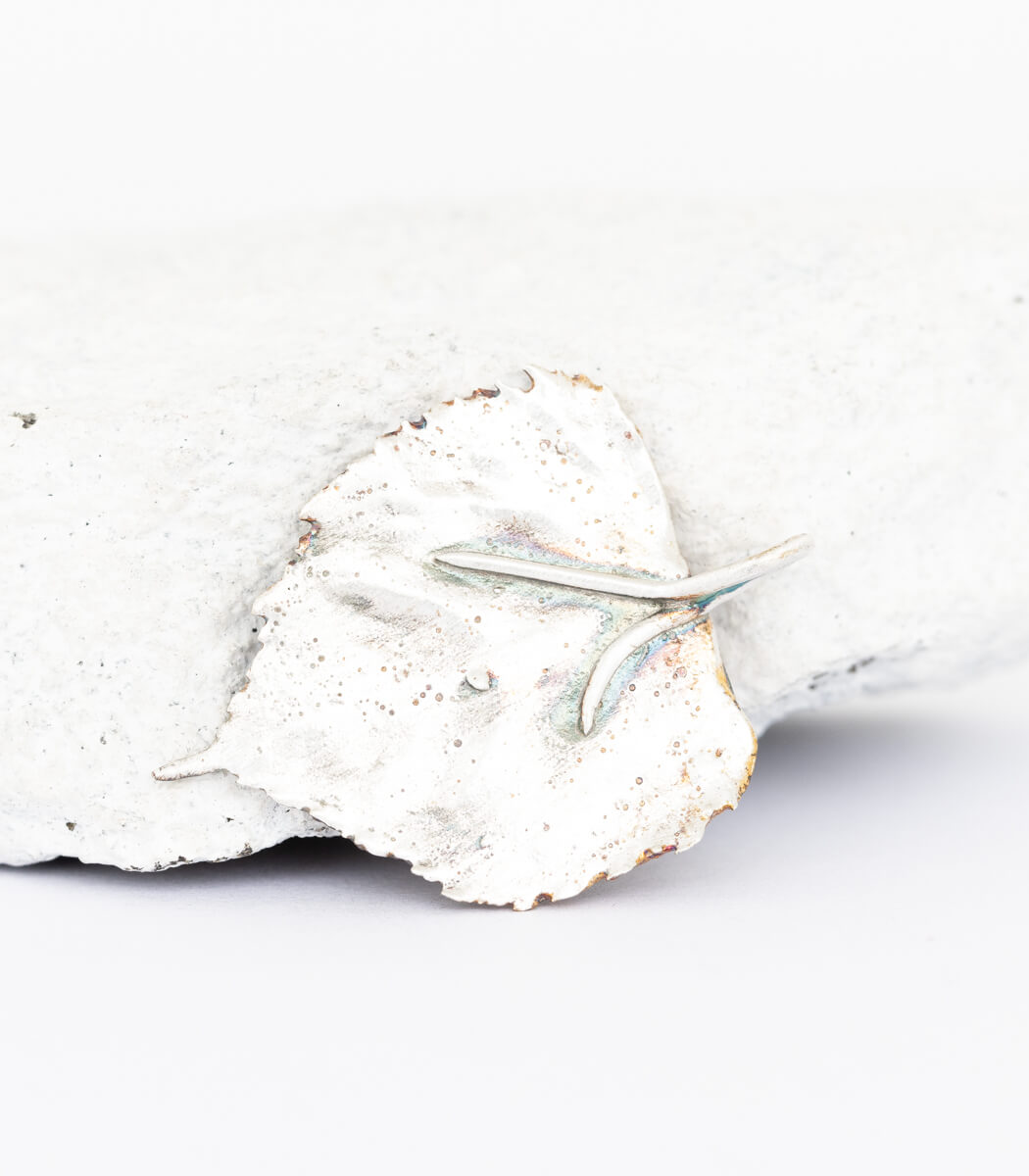 Lindenblatt Silber Anhänger – Größenvergleich, handgefertigtes Naturschmuck Einzelstück von goodrun