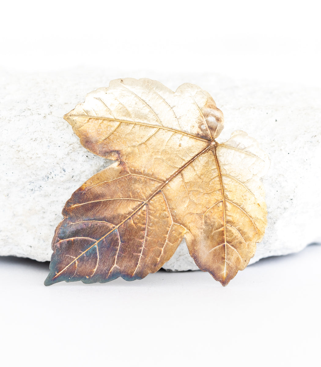 Silber Brosche Ahorn – zweites Unikat, handgefertigter Naturschmuck aus echtem Ahornblatt – goodrun