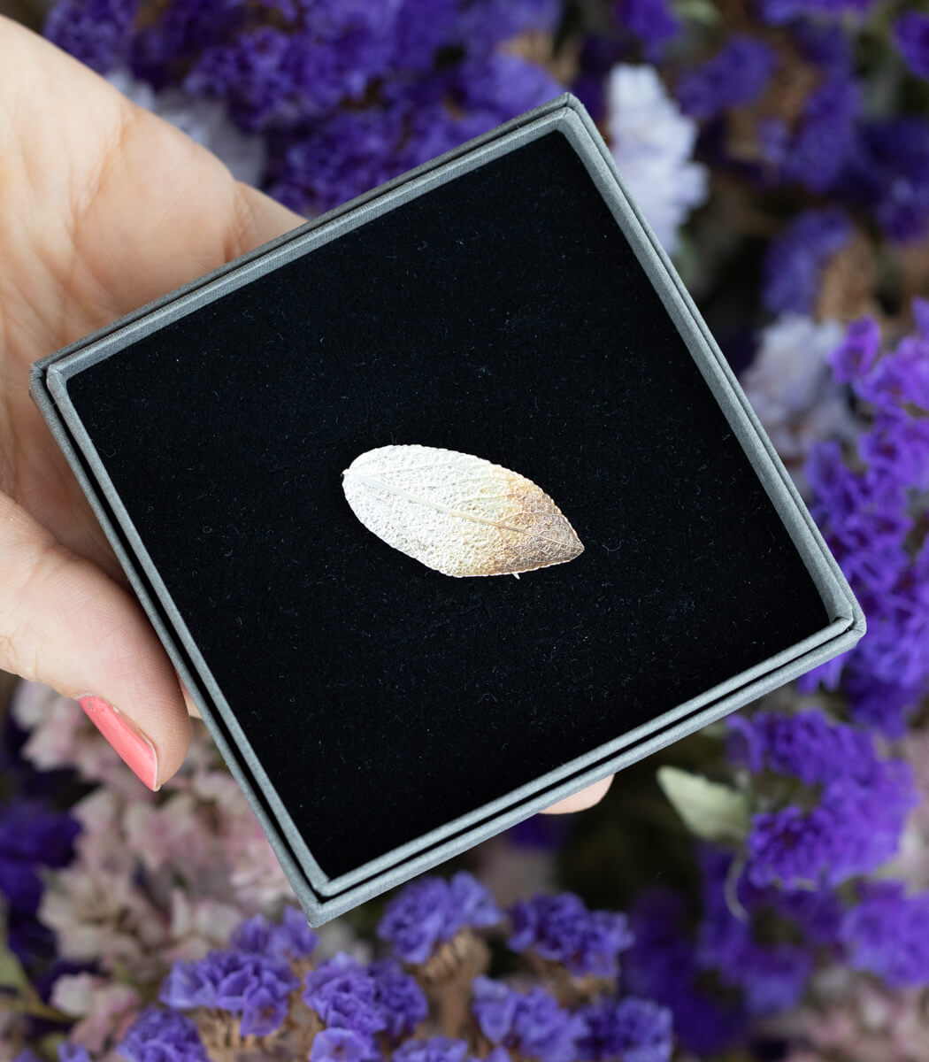 Salbeiblatt Silber Brosche – zweites Unikat getragen, Naturschmuck Brosche von goodrun