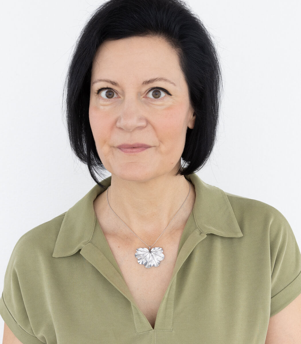 Frauenmantel Anhänger Silber
