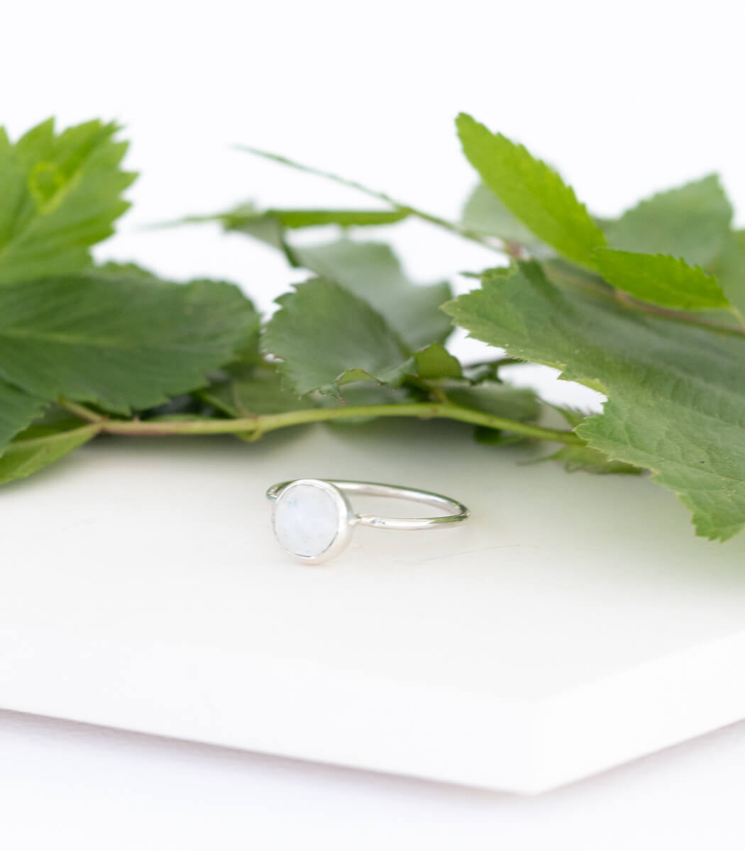 Silber Ring Mondstein Gr. 55 – handgefertigter Schmuck mit Mondstein, Recyclingsilber goodrun