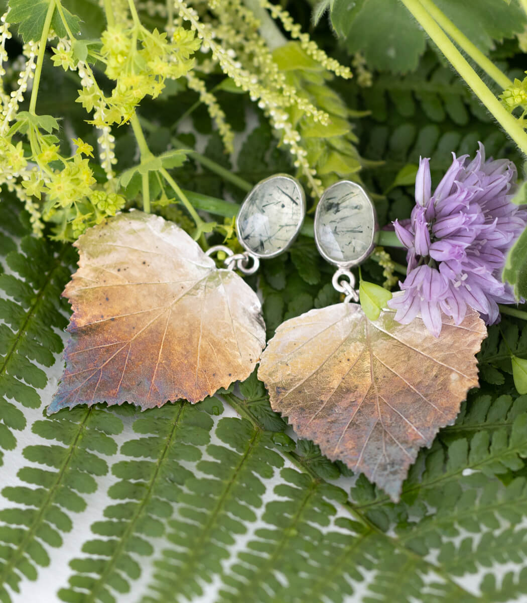 Silber Ohrhänger Birkenblatt Prehnit – handgefertigter Naturschmuck mit Birkenblatt und Prehnit goodrun