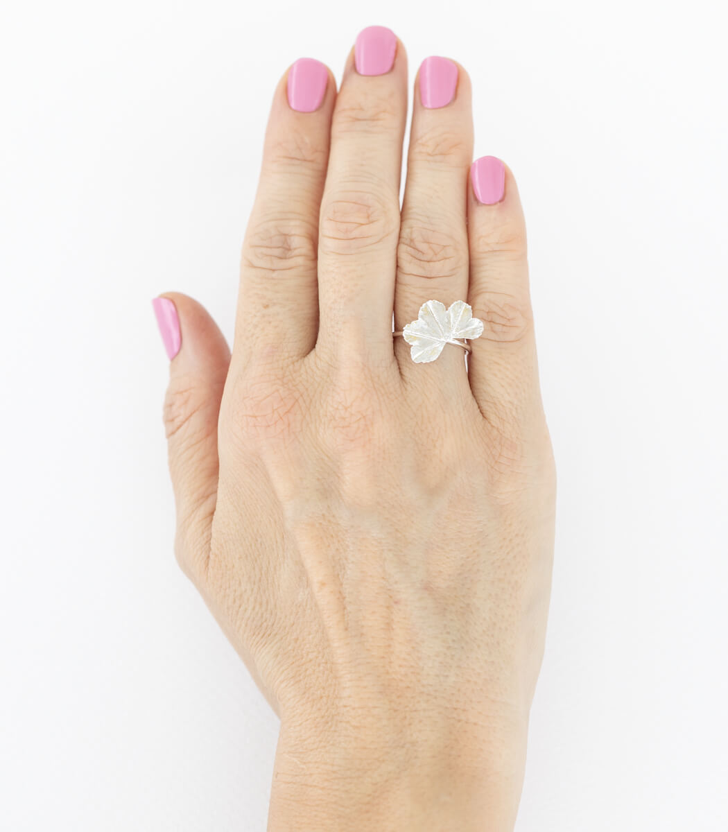 Leaf ring made from a real leaf – crafted to your choice