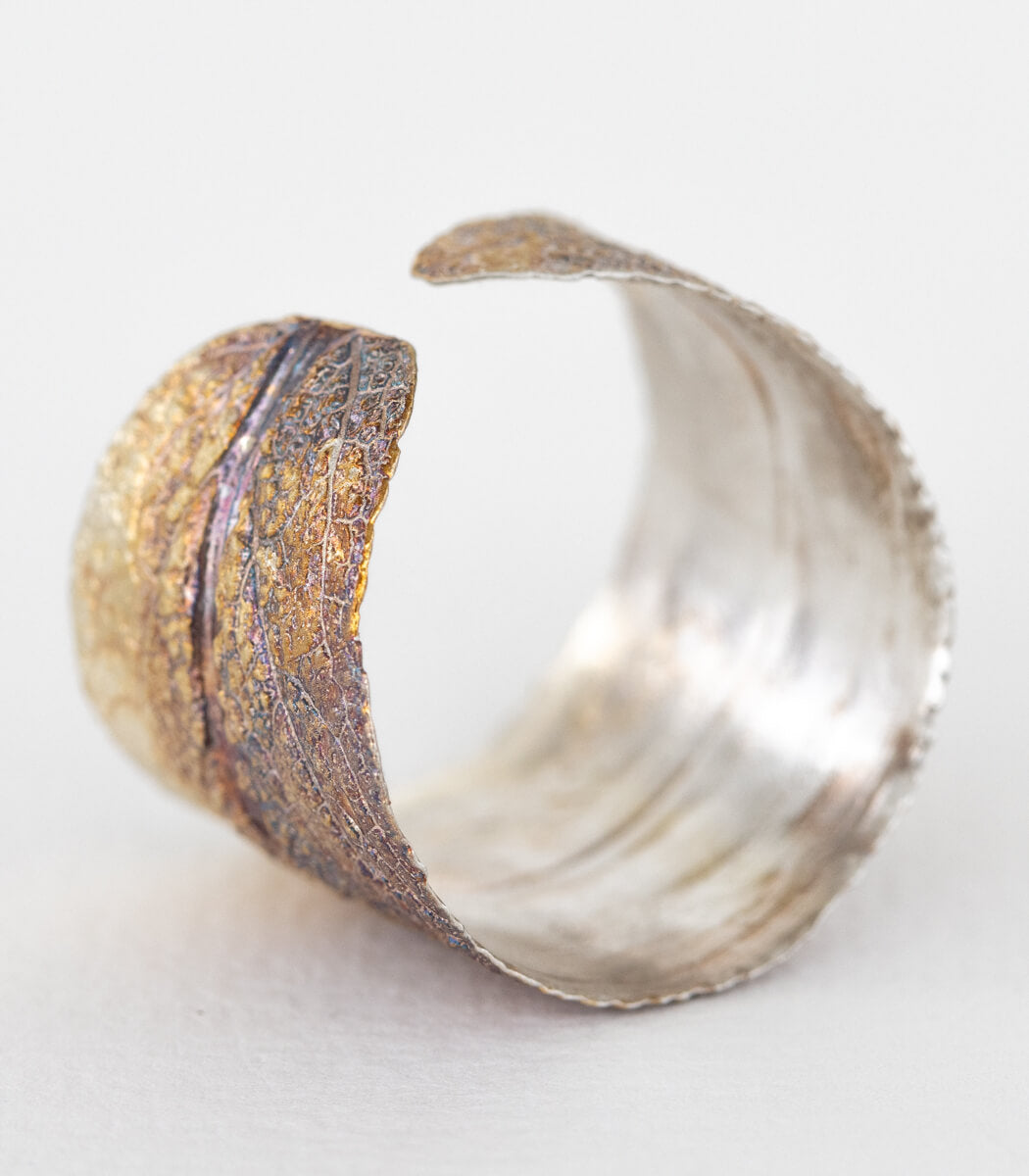 Silber Ring Salbei Gr. 66 zweites Unikat – am Finger getragen, Naturschmuck Unikat goodrun