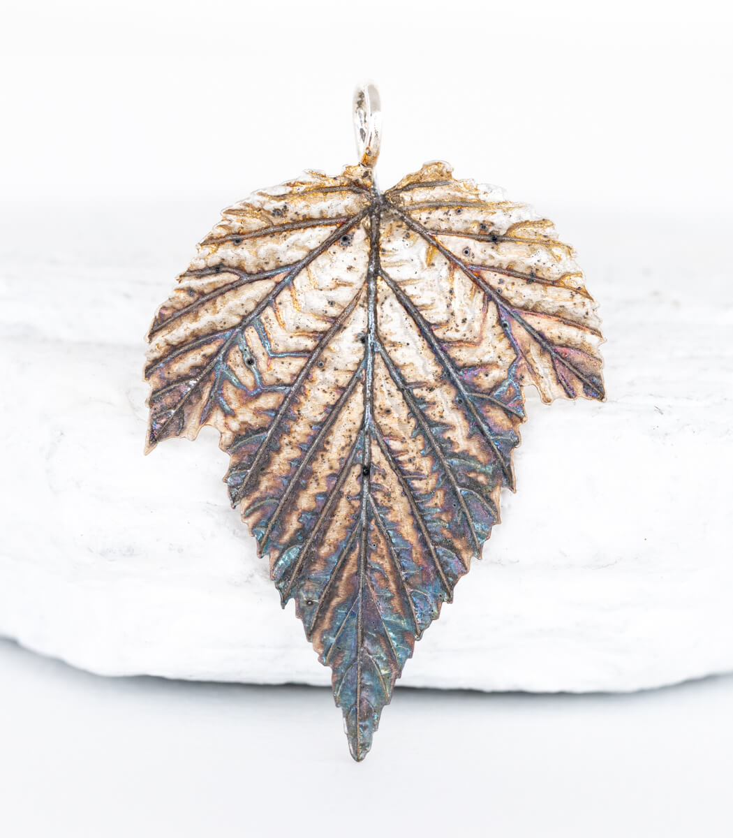 Silber Anhänger Himbeerblatt zweites Unikat – handgefertigter Naturschmuck aus echtem Himbeerblatt goodrun
