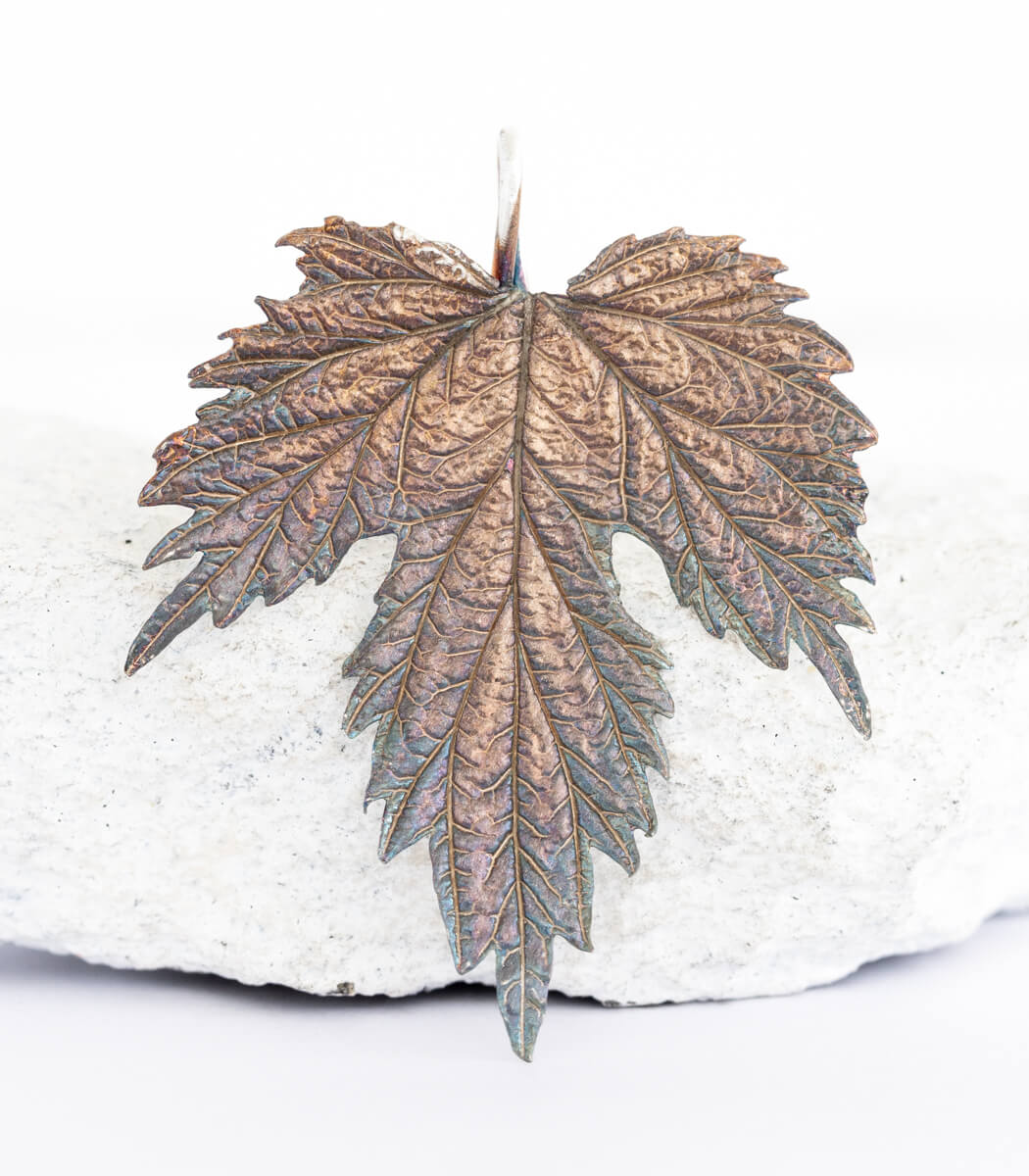 Silber Anhänger Hopfenblatt – handgefertigter Naturschmuck aus echtem Hopfenblatt, Recyclingsilber, goodrun