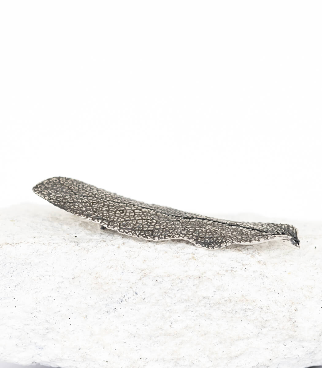 Salbeiblatt Brosche Silber – viertes Stück Größenvergleich, handgefertigtes Naturschmuck Unikat