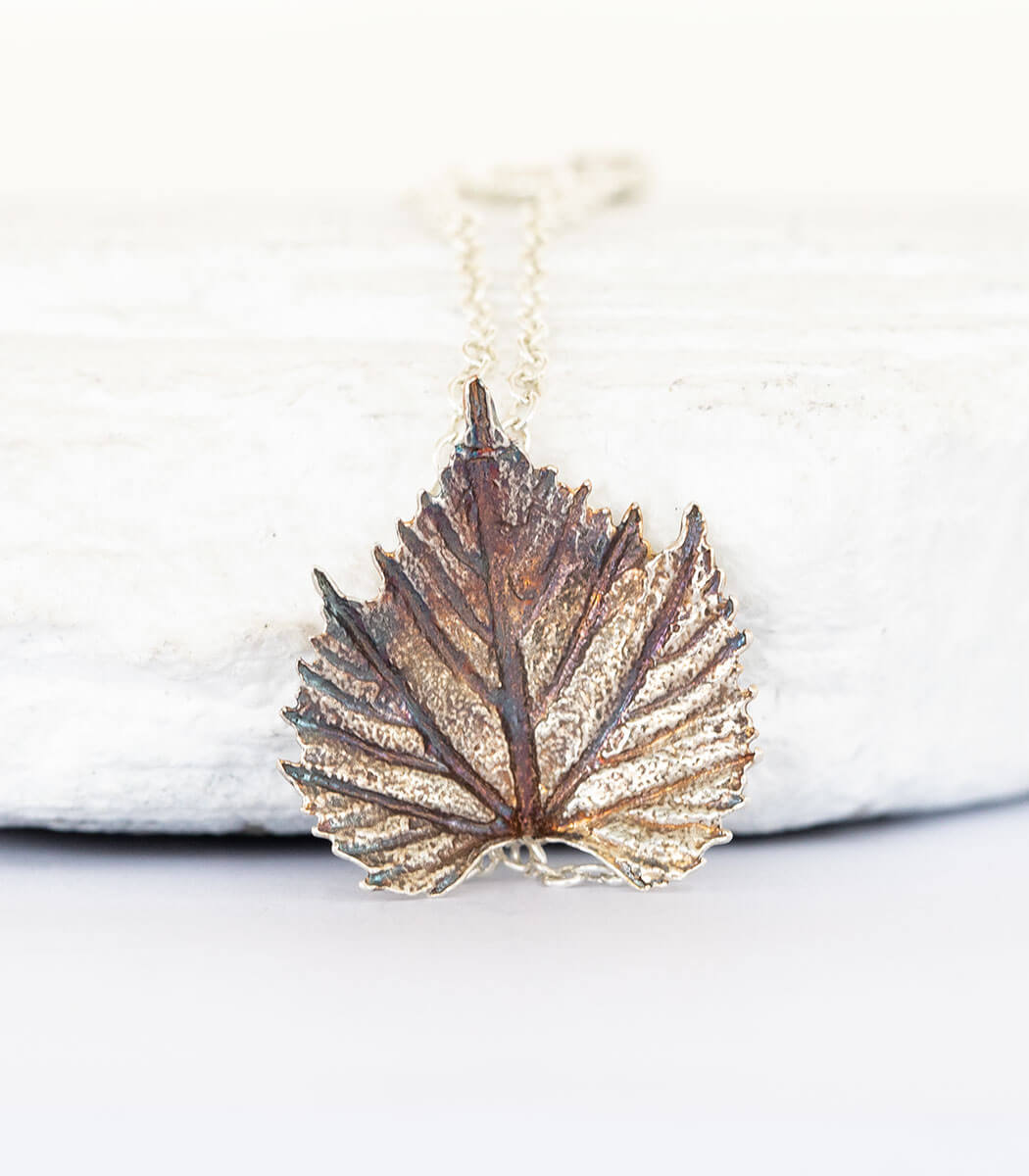 Silber Armband Weinblatt – handgefertigter Naturschmuck aus echtem Weinblatt, Recyclingsilber – goodrun