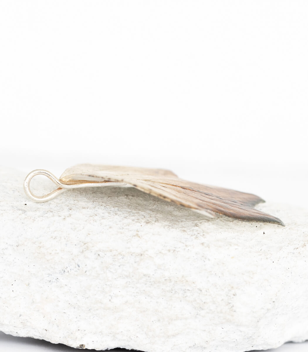 Silber Anhänger Tulpenbaum – zweites Stück Rückseite, Naturschmuck Einzelstück aus Recyclingsilber