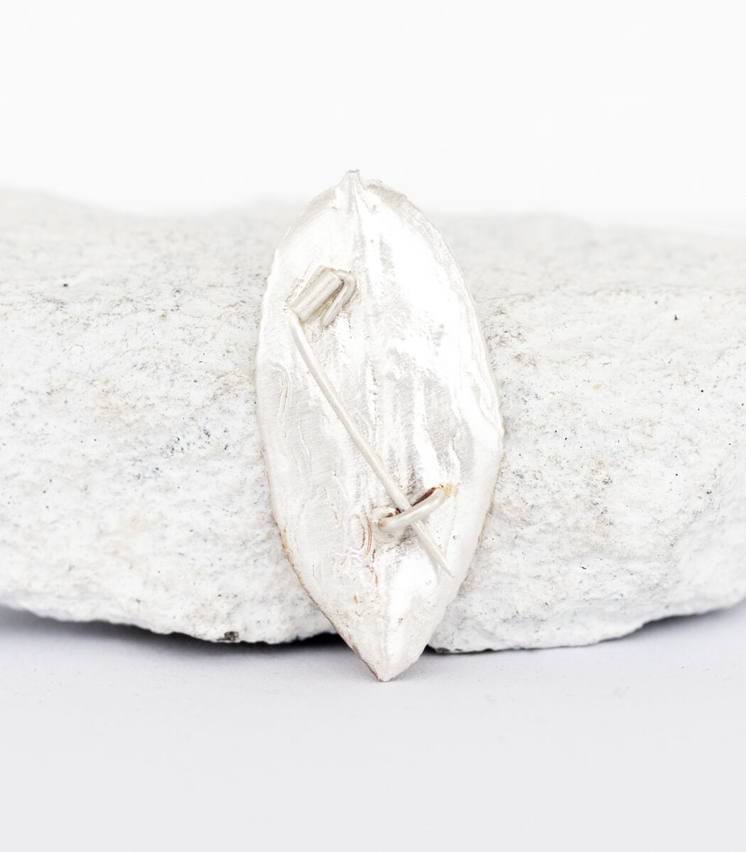 Salbeiblatt Brosche Silber – zweites Stück Größenvergleich, handgefertigtes Naturschmuck Unikat