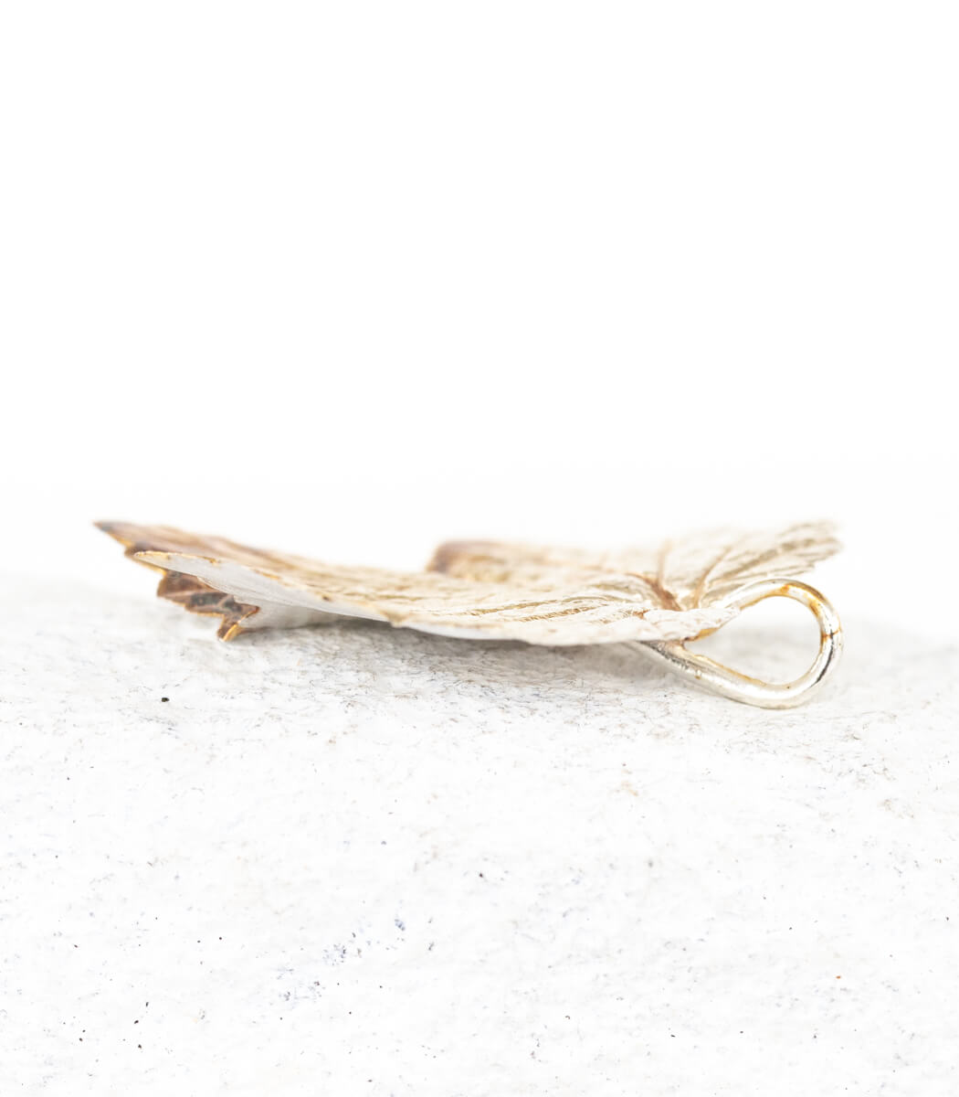 Johannisbeere Silber Anhänger – zweites Stück Größenvergleich, handgefertigtes Naturschmuck Unikat goodrun