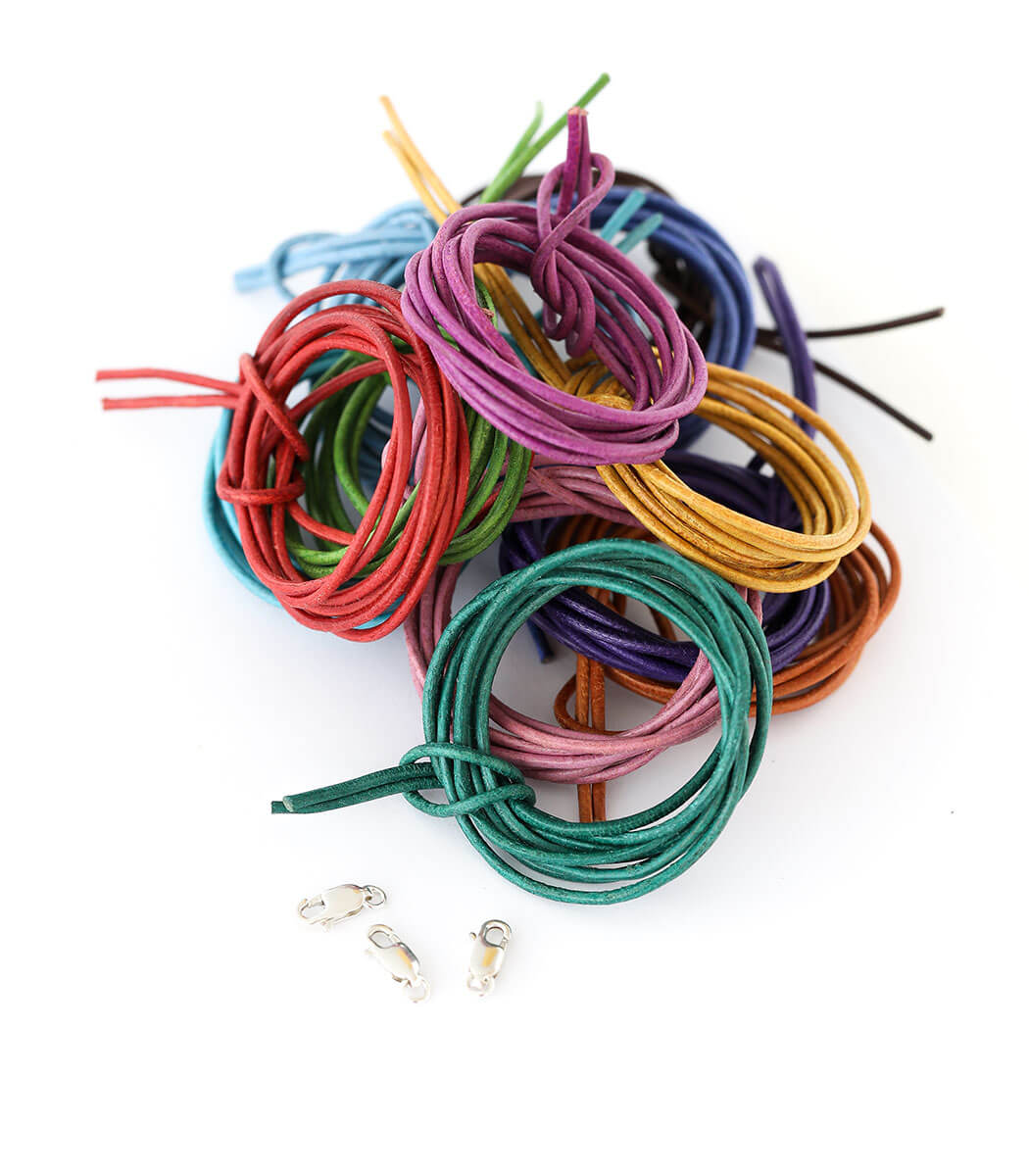 Lederband mit Silberverschluss – farbenfrohe Lederbandauswahl von goodrun, für Naturschmuck Anhänger