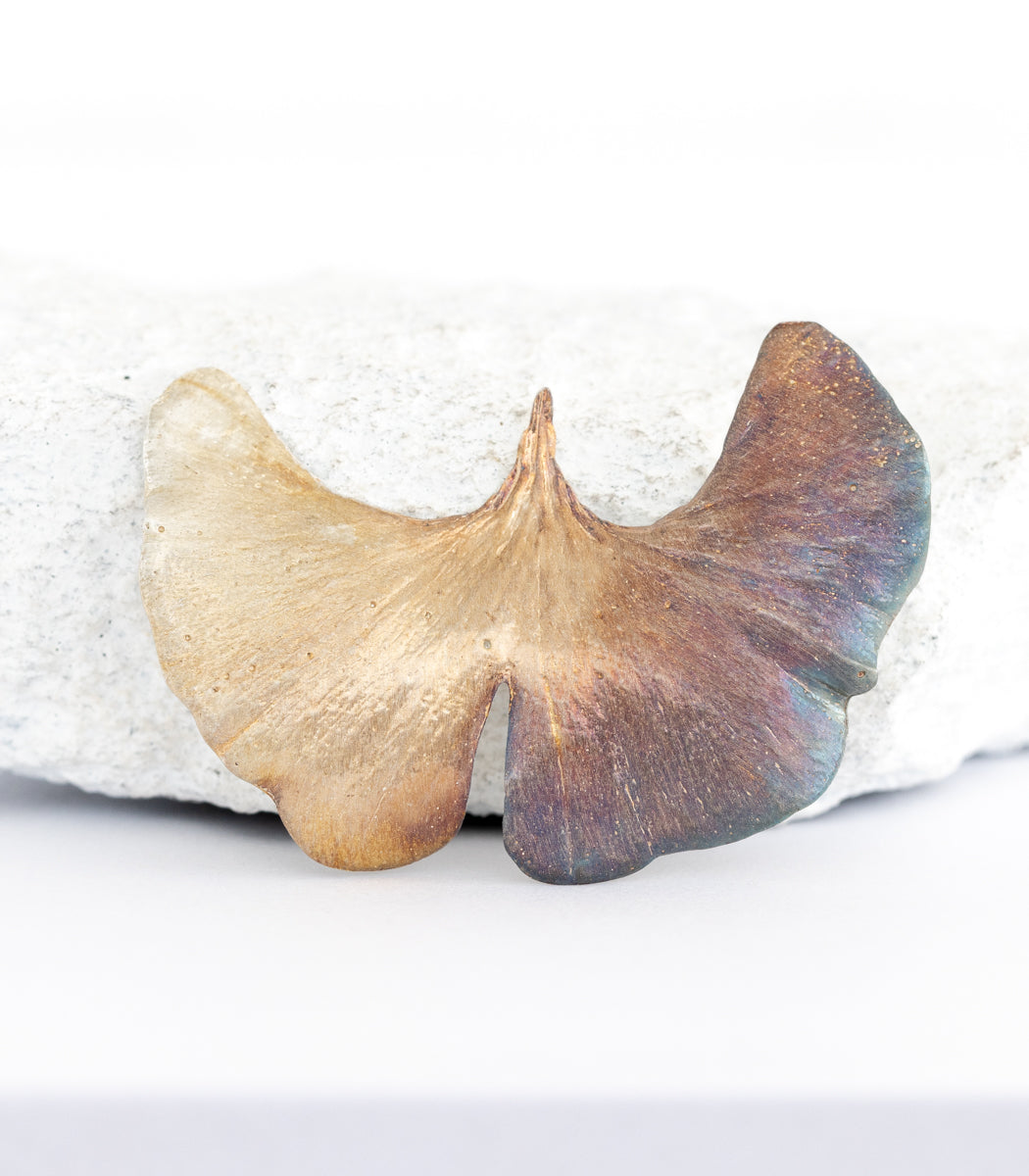 Silber Brosche Ginkgo – handgefertigter Naturschmuck aus echtem Ginkgoblatt, Recyclingsilber – goodrun